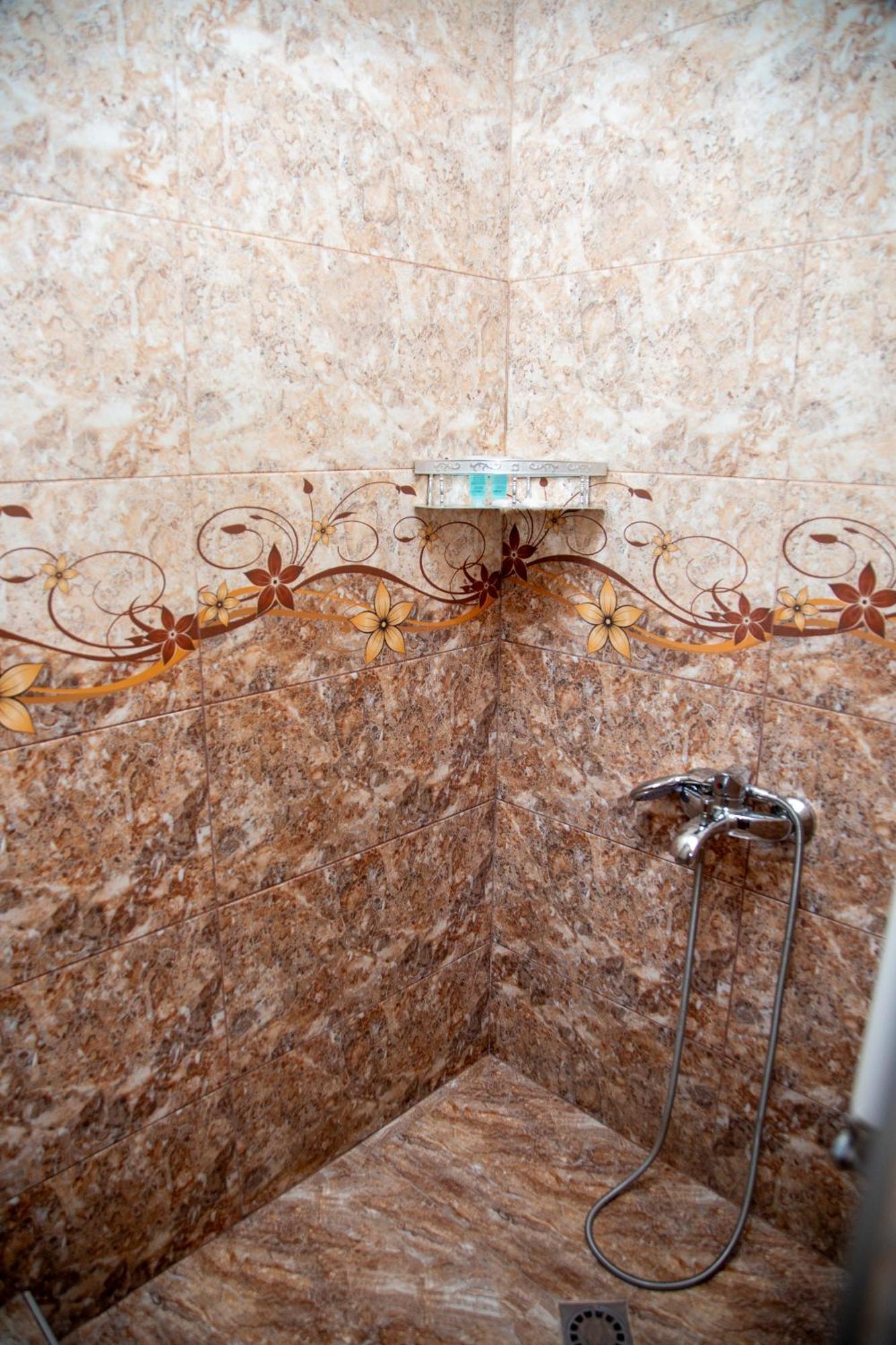 Fish Hotel Akhalkalaki エクステリア 写真